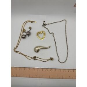 Vintage Jewelry Bundle - Necklaces Earring Brooches / Pin 5 Pieces